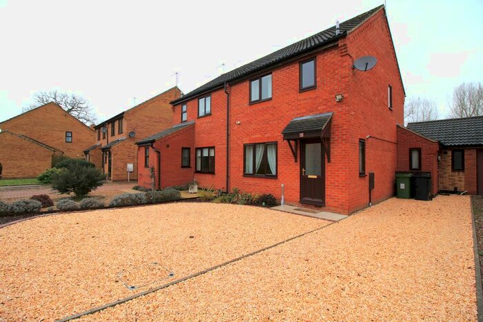 3 Bedroom Semi-detached House To Rent In Homebred Lane, Loddon, NR14