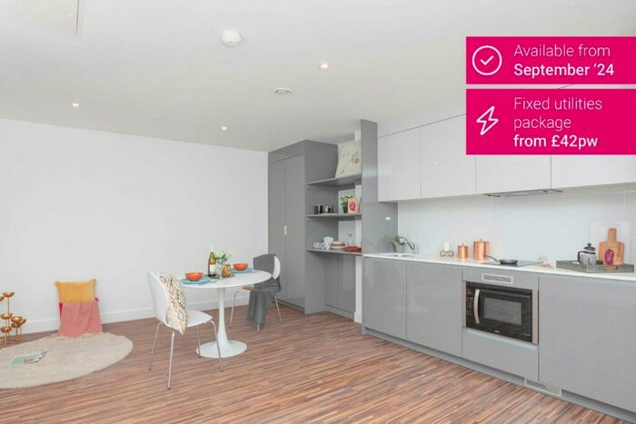 2 Bedroom Apartment To Rent In Westpoint, Chester Road, M16