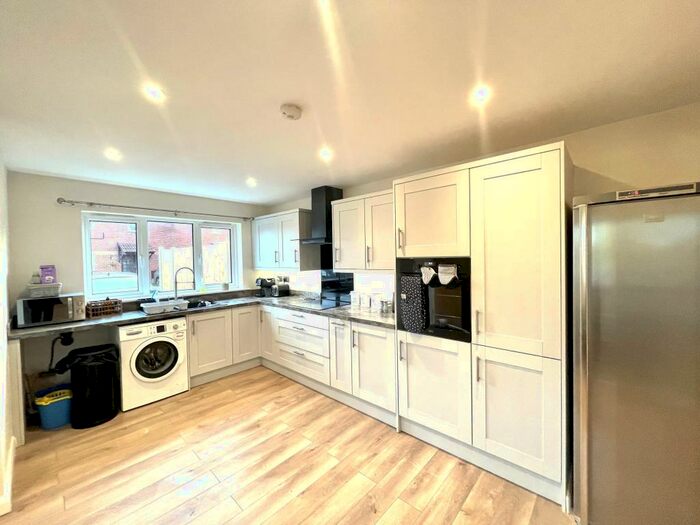 3 Bedroom House To Rent In Springfields, Mickle Trafford, Chester, CH2
