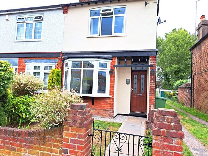 2 Bedroom Terraced House To Rent In New Road, Radlett, Hertfordshire, WD7