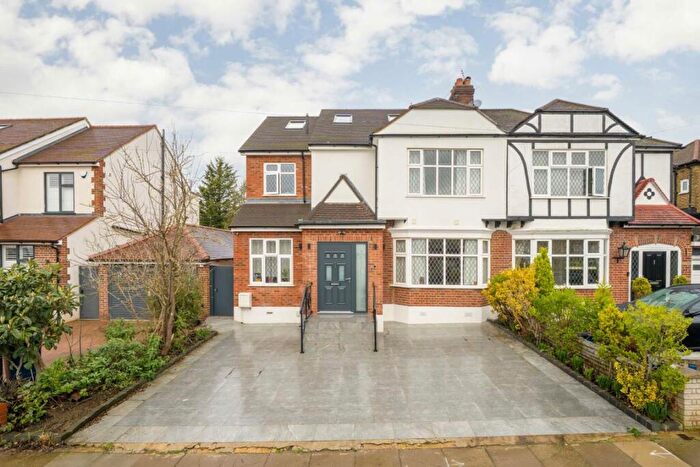 Studio To Rent In Ventnor Drive, Whetstone, N20