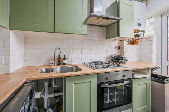 2 Bedroom Flat To Rent In Briaris Close, , Tottenham, London, N17