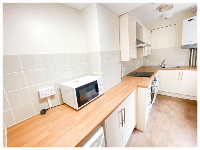 4 Bedroom Terraced House To Rent In Barber Crescent, Crookesmoor, S10