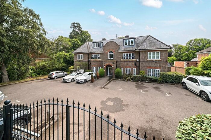 2 Bedroom Flat For Sale In Apartment Alderbourne, Ascot, SL5