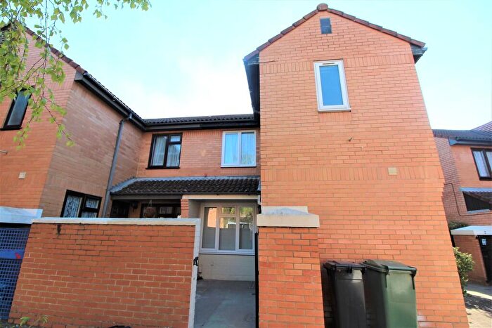 1 Bedroom End Of Terrace House To Rent In Inverness Road, Portsmouth, PO1