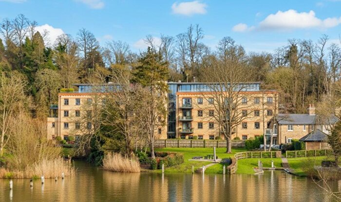2 Bedroom Apartment For Sale In Glen Island, Taplow, Maidenhead, Buckinghamshire, SL6