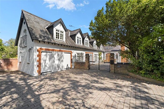 5 Bedroom Detached House For Sale In Fairmile Park Road, Cobham, Surrey, KT11