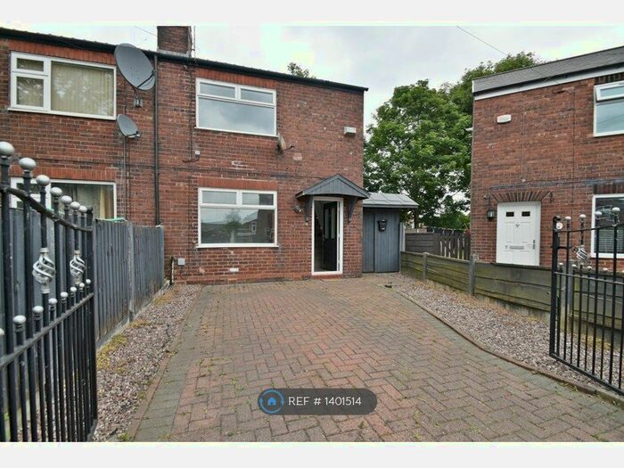 2 Bedroom Semi-Detached House To Rent In Henderson Avenue, Swinton, Manchester, M27