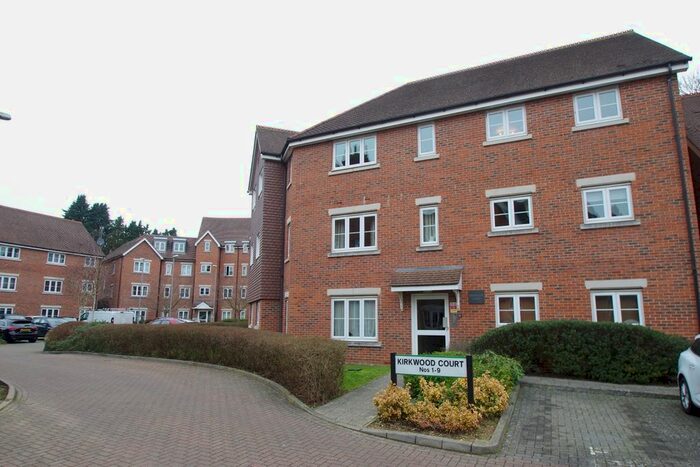 2 Bedroom Flat To Rent In Lockhart Road, Watford WD17