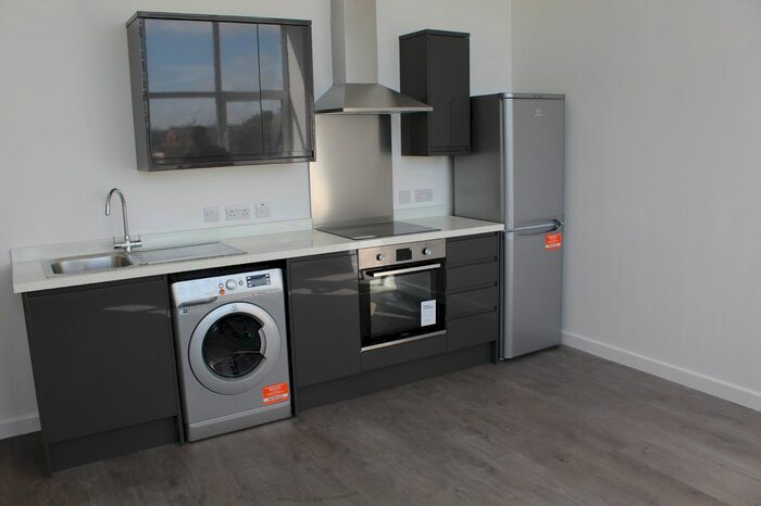 1 Bedroom Flat To Rent In Colwell Road, Cosham, Portsmouth PO6