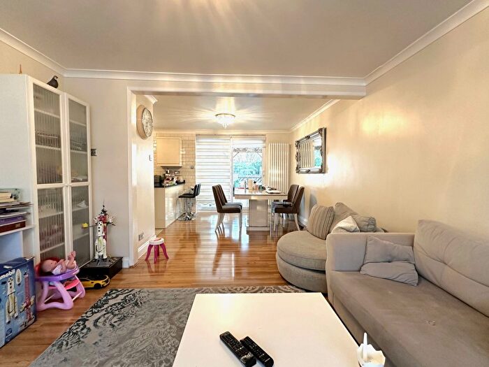 3 Bedroom Terraced House To Rent In Broadlands Avenue, Enfield, EN3