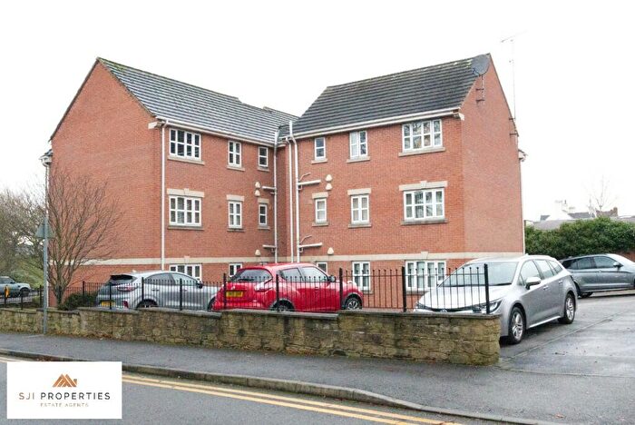 2 Bedroom Flat For Sale In Limestone Rise, Mansfield, Nottinghamshire, NG19