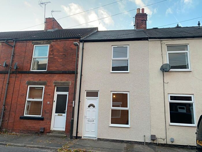 2 Bedroom Property To Rent In New Hall Road, Chesterfield, S40