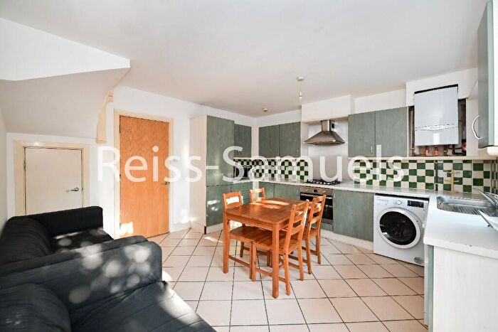 5 Bedroom Terraced House To Rent In Ferry Street, London, E14