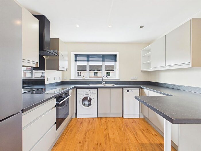 2 Bedroom Flat To Rent In Barnsdale Close, Loughborough, LE11