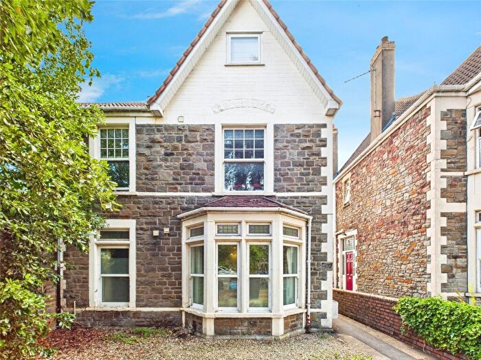 1 Bedroom Apartment For Sale In Bath Road, Bristol, BS4