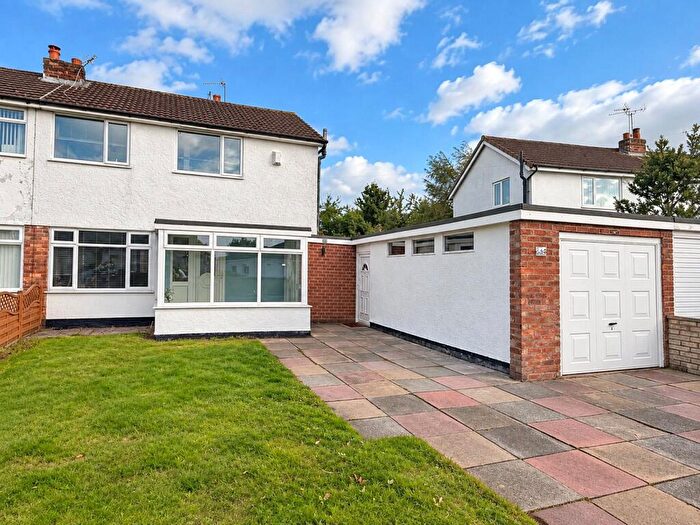 3 Bedroom Semi Detached House For Sale In Hayes Drive, Melling, Liverpool, Merseyside, L31