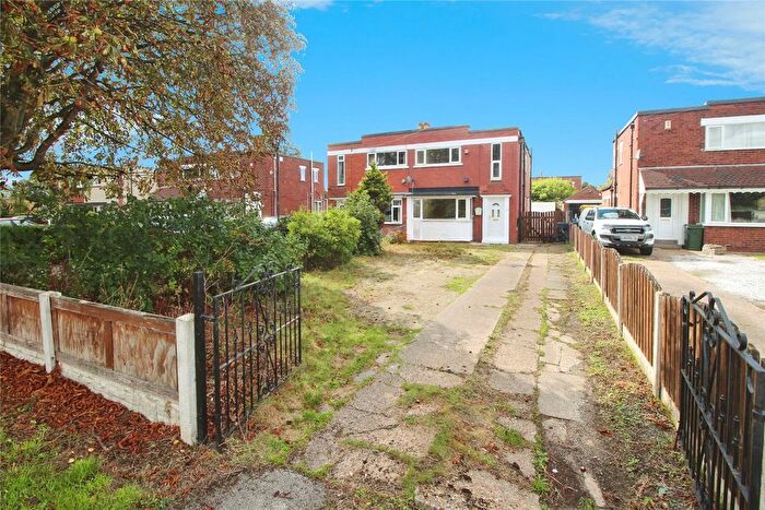 4 Bedroom Semi-Detached House To Rent In York Road, Sunnyfields, Doncaster, South Yorkshire, DN5