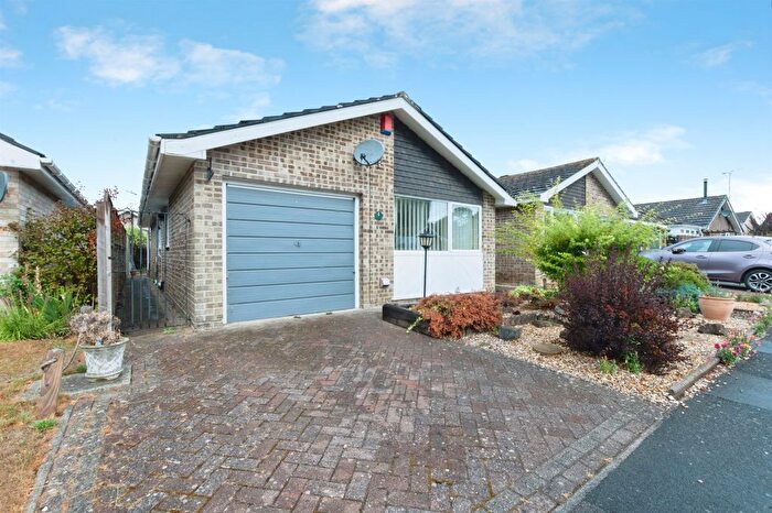 2 Bedroom Detached Bungalow For Sale In Riverdale Close, Fordingbridge, SP6