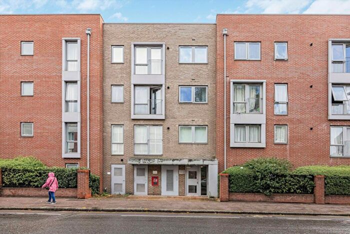 2 Bedroom Apartment For Sale In Brennan House, High Road Leyton, Leyton, E10