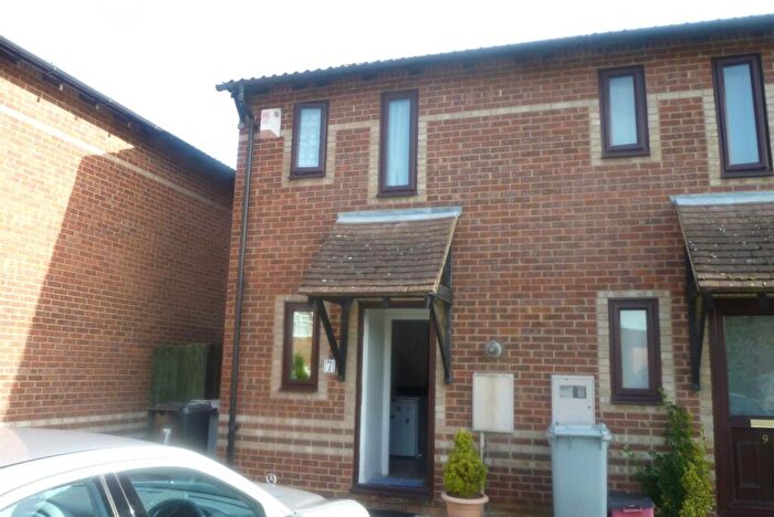 1 Bedroom Terraced House To Rent In Wilton Road, KetteringNorthants, NN15