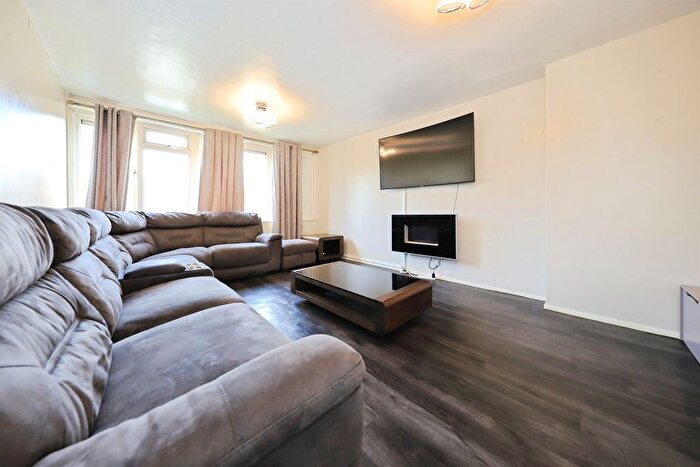2 Bedroom Maisonette For Sale In Lower Vauxhall, Wolverhampton, WV1