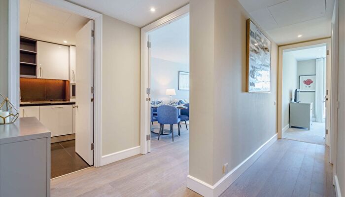 2 Bedroom Apartment To Rent In Westferry Circus, London, E14