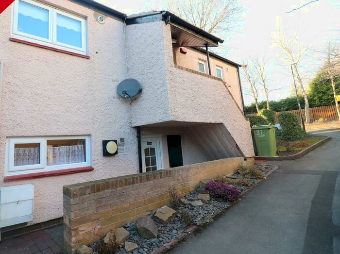 2 Bedroom Flat To Rent In Southcroft, Fatfield, Washington, NE38