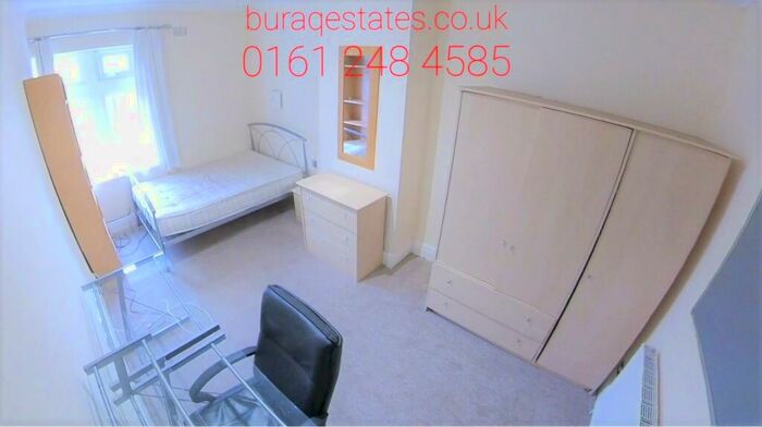 7 Bedroom Town House To Rent In Kingswood Road, Manchester, M14