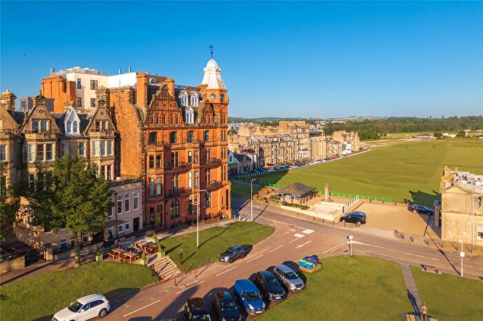 2 Bedroom Flat For Sale In Golf Place, St. Andrews, Fife, KY16