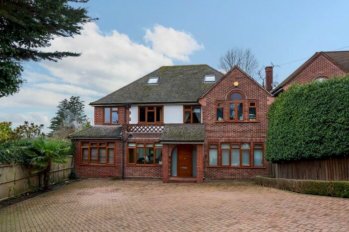 5 Bedroom Detached House For Sale In Austell Gardens, Mill Hill, NW7