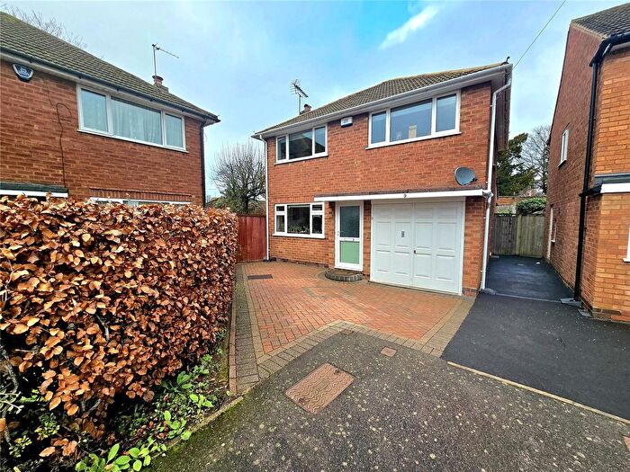 3 Bedroom Detached House For Sale In Birches Close, Birmingham, West Midlands, B13