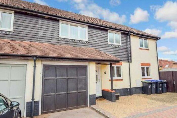 4 Bedroom Property To Rent In Tanners Field, Salisbury, SP4