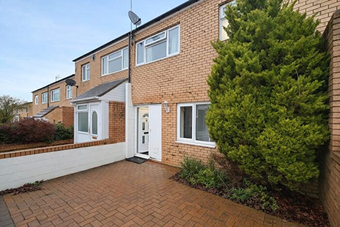1 Bedroom Flat To Rent In Clydesdale Place, MK14