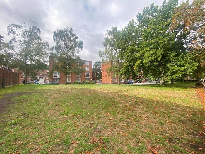 Studio To Rent In High Street South, Dunstable, LU6