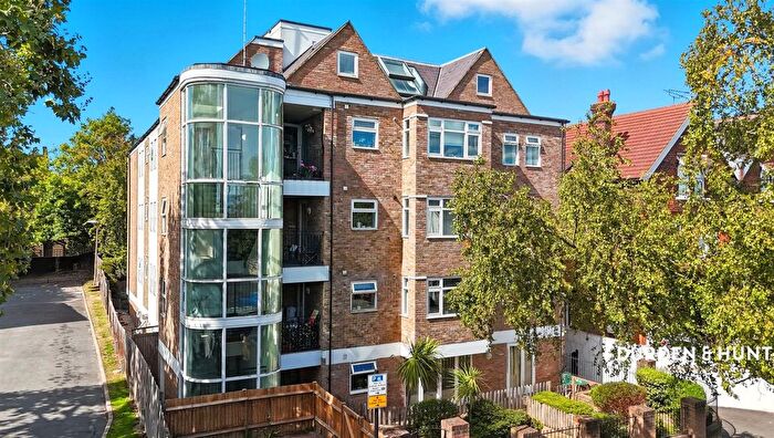 1 Bedroom Flat For Sale In Hermon Hill, Roca Court, E11