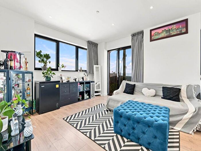 1 Bedroom Apartment For Sale In Galley House, Atlantis Avenue, London, E16