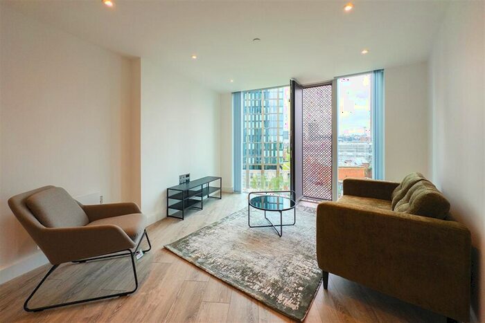 1 Bedroom Apartment To Rent In Thr, EE60