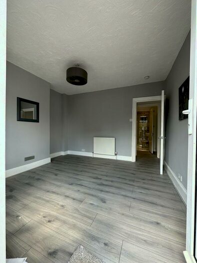 2 Bedroom Apartment To Rent In Upper Bridge Road, Chelmsford, CM2