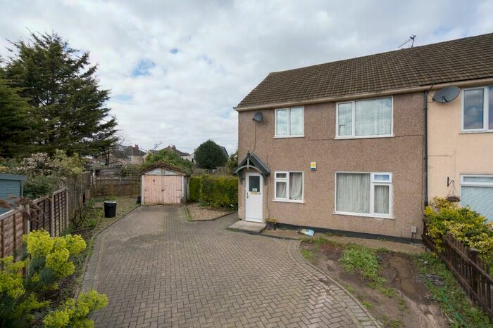 2 Bedroom Maisonette To Rent In Burr Close, Bexleyheath, Kent, DA7