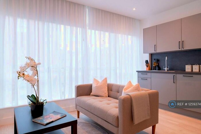 1 Bedroom Flat To Rent In Queen Street, Maidenhead, SL6