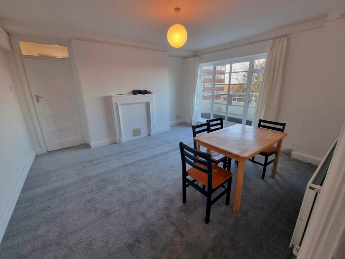 2 Bedroom Flat To Rent In Northwood Hall, Hornsey Lane, Highate, London, N6