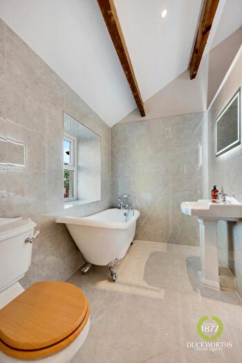 1 Bedroom Cottage For Sale In Red Lion Street, Earby, BB18