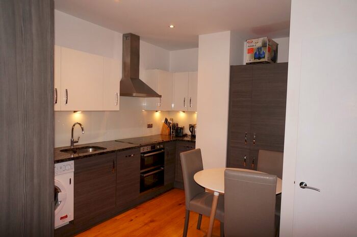 1 Bedroom Flat To Rent In Clayton Road, Hayes, UB3