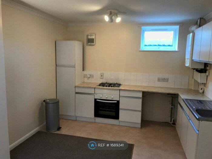 1 Bedroom Flat To Rent In Shaftesbury Avenue, Folkestone, CT19