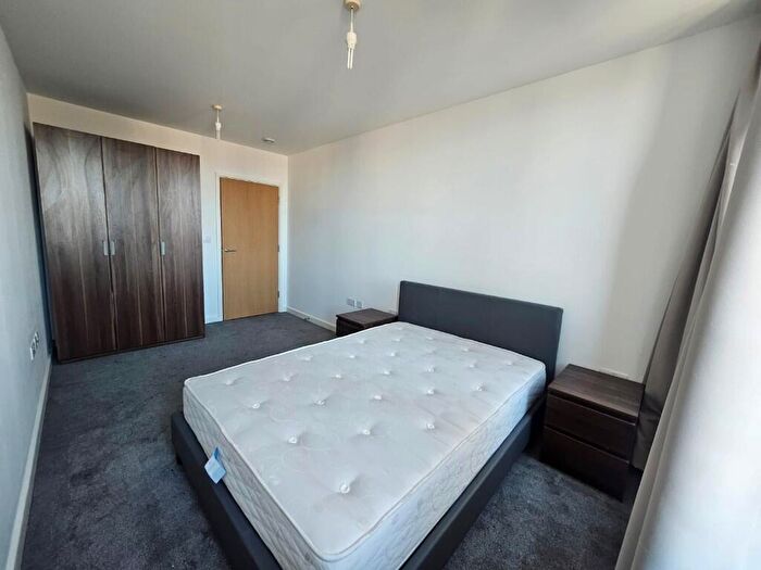 1 Bedroom Apartment To Rent In Salton Square, London, E14