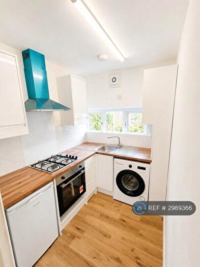 2 Bedroom Maisonette To Rent In Deer Park Gardens, Mitcham, CR4