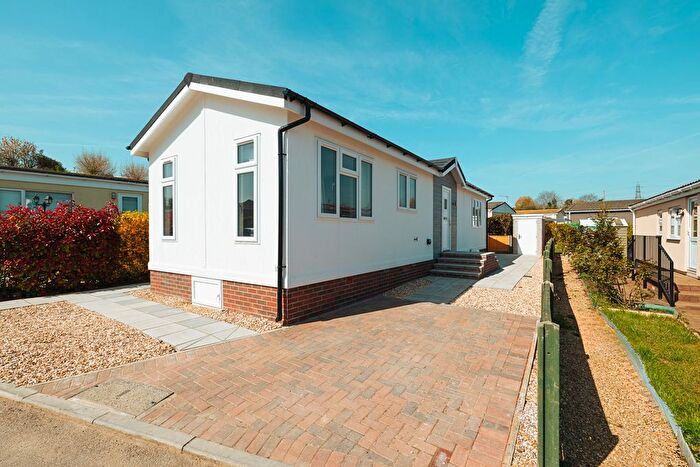 2 Bedroom Park Home For Sale In Woodlands Park, Bradley Stoke, BS32