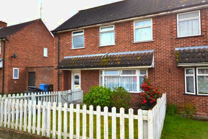 3 Bedroom Semi-Detached House To Rent In Montgomery Road, Ipswich, Suffolk, IP2