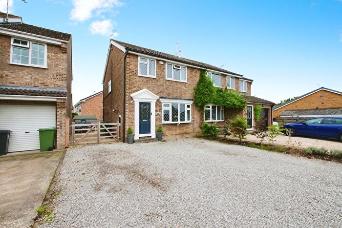 3 Bedroom Semi-Detached House For Sale In Helmsley Grove, Wigginton, York, YO32